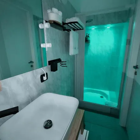 Darlyn Wellness Con Idromassaggio E Cinema Privato *